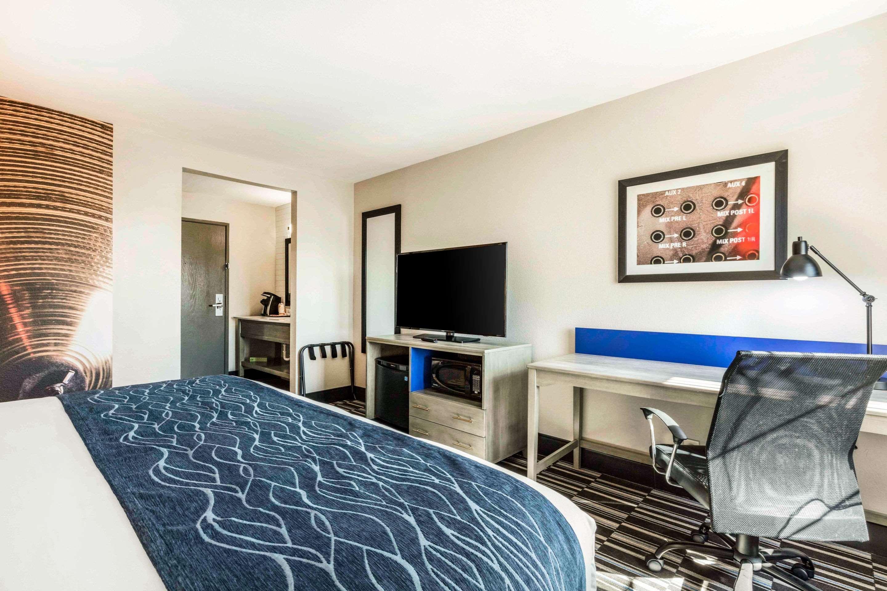 Comfort Airport 3*